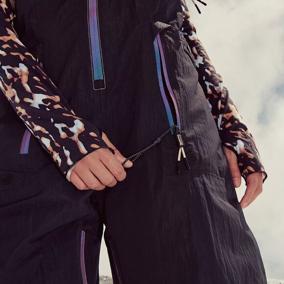 LAST ONE! NWT$398 Free People Care On the Ascend Black Insulated Snow Bib LARGE - Picture 4 of 7